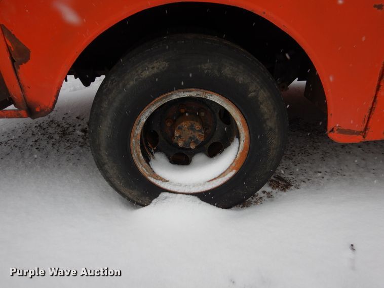 image for item FU9212 1974 International 1700 fuel truck