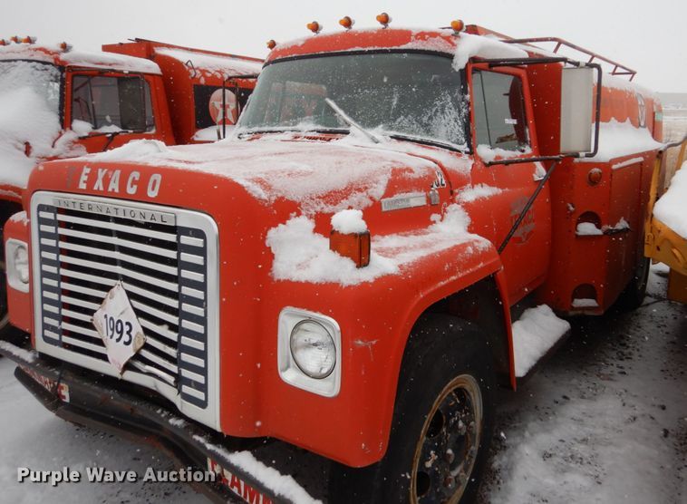 image for item FU9213 1974 International 1600 fuel truck