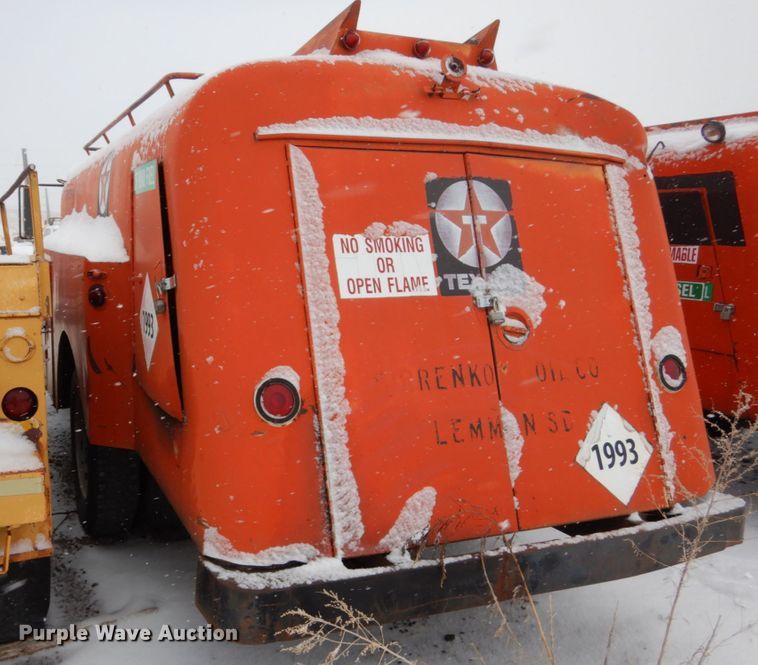 image for item FU9213 1974 International 1600 fuel truck