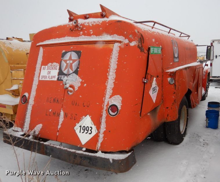 image for item FU9213 1974 International 1600 fuel truck