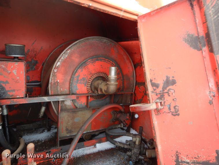 image for item FU9213 1974 International 1600 fuel truck