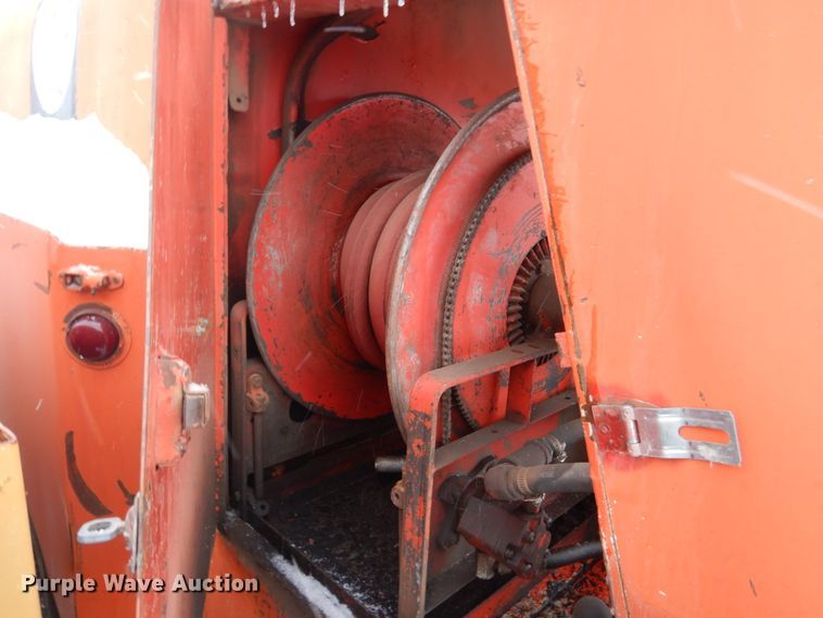 image for item FU9213 1974 International 1600 fuel truck