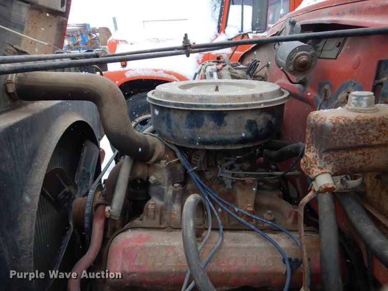 image for item FU9213 1974 International 1600 fuel truck