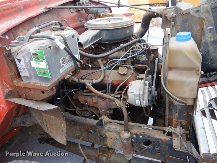 image for item FU9213 1974 International 1600 fuel truck