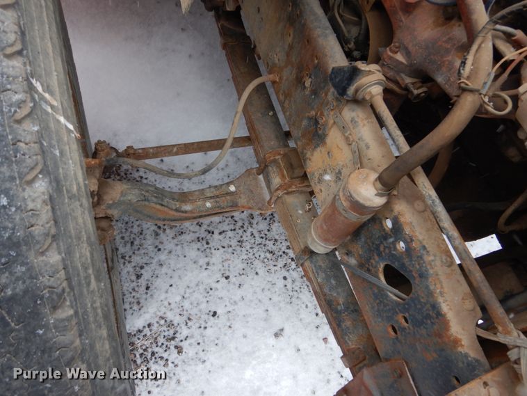 image for item FU9213 1974 International 1600 fuel truck