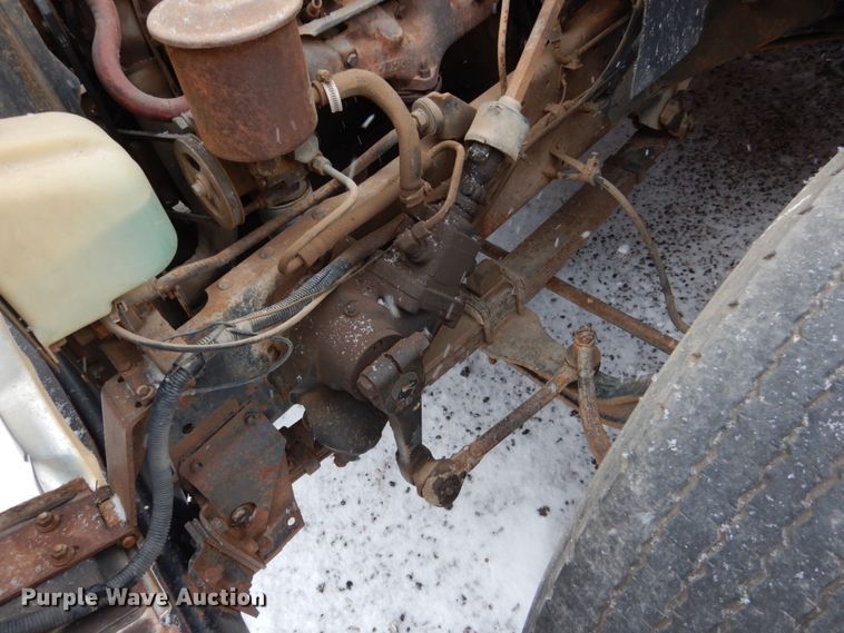 image for item FU9213 1974 International 1600 fuel truck