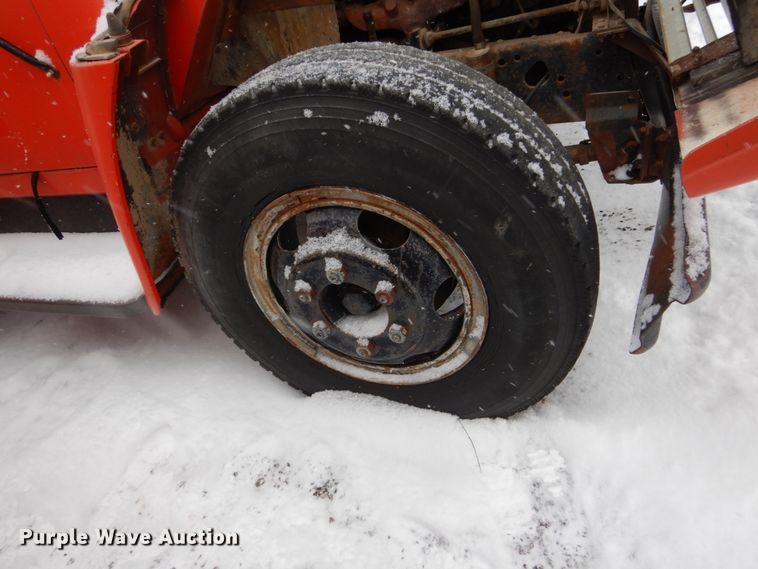 image for item FU9213 1974 International 1600 fuel truck