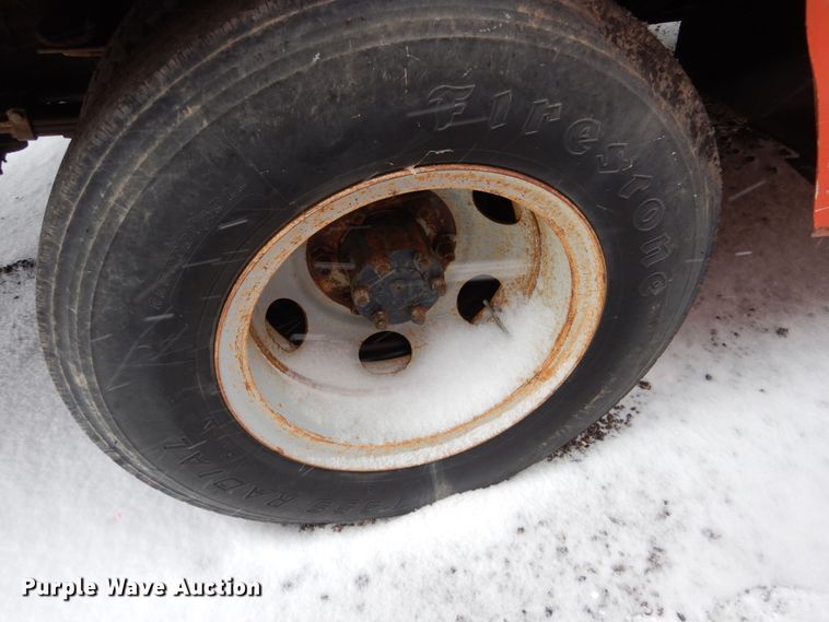 image for item FU9213 1974 International 1600 fuel truck