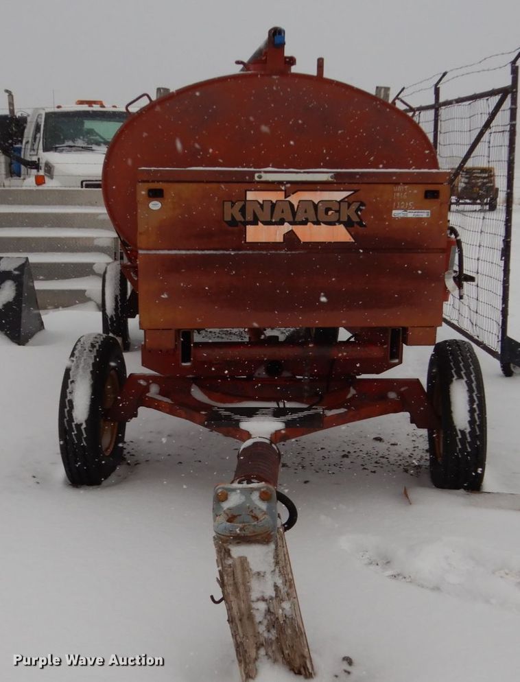 image for item FU9214 Fuel tank trailer