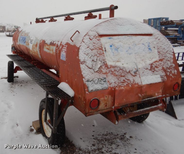 image for item FU9214 Fuel tank trailer