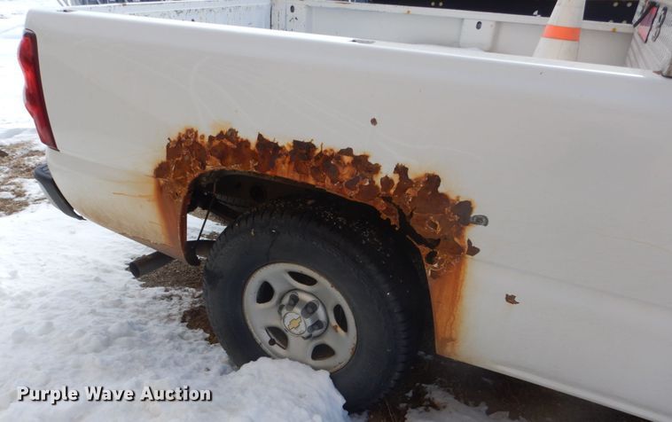 image for item FU9227 2003 Chevrolet Silverado 1500 pickup truck