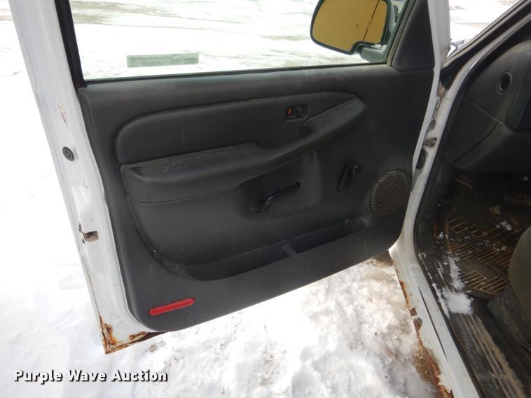 image for item FU9227 2003 Chevrolet Silverado 1500 pickup truck