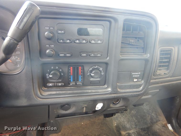 image for item FU9227 2003 Chevrolet Silverado 1500 pickup truck