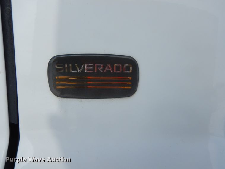 image for item FU9227 2003 Chevrolet Silverado 1500 pickup truck