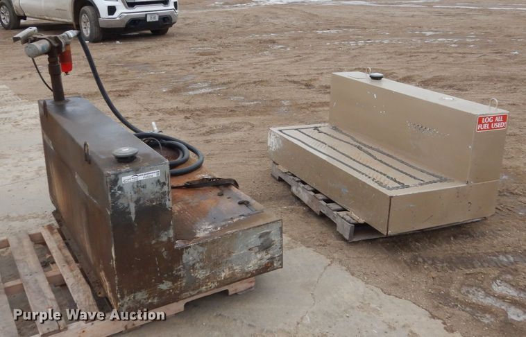 image for item FU9235 (3) auxiliary fuel tanks