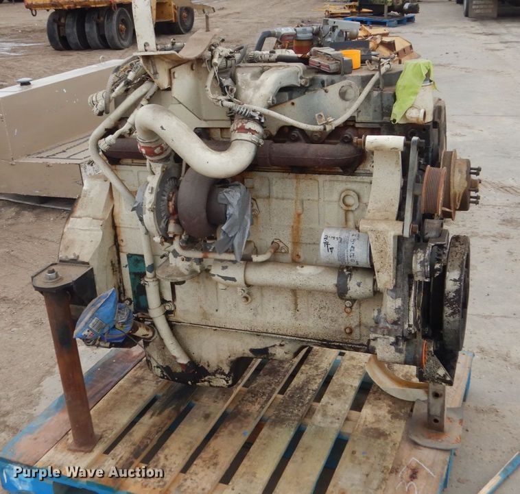 image for item FU9237 (3) Detroit Diesel four cylinder diesel engines