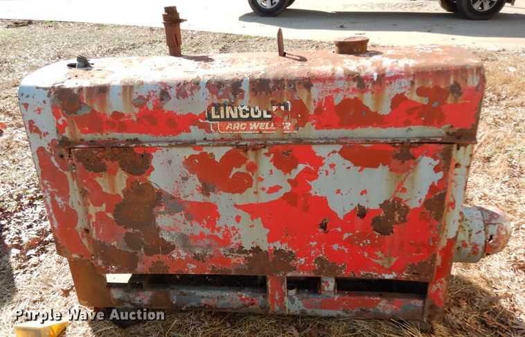 image for item FU9757 Lincoln SA-200-F-163 arc welder