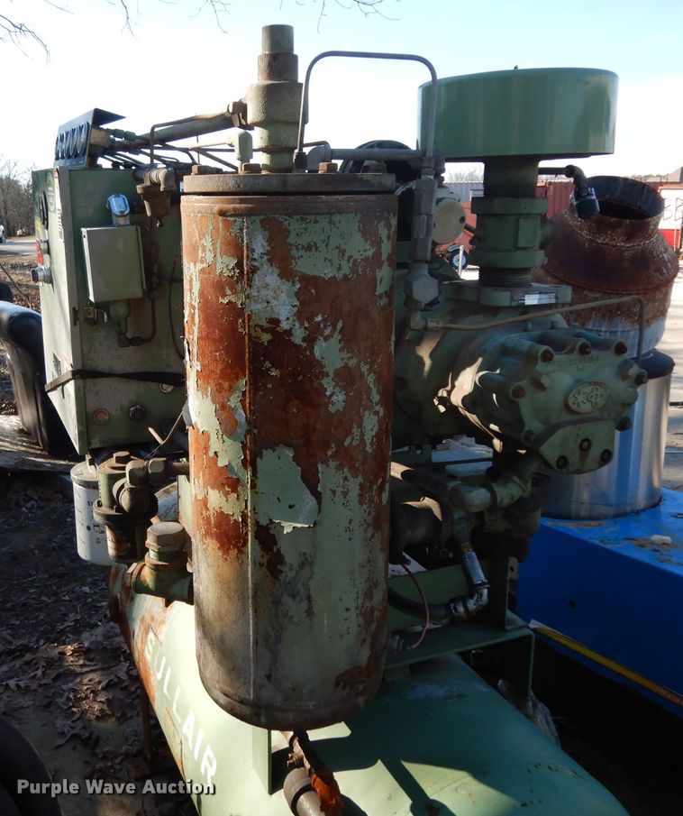 image for item FU9761 Sullair 10B-40AC air compressor