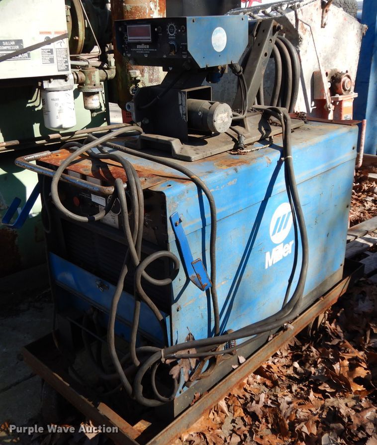 image for item FU9763 Miller Deltaweld 450 welder