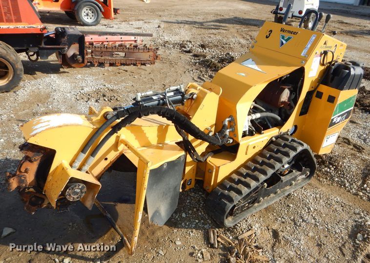 image for item FY9015 2015 Vermeer SC30TX stump grinder