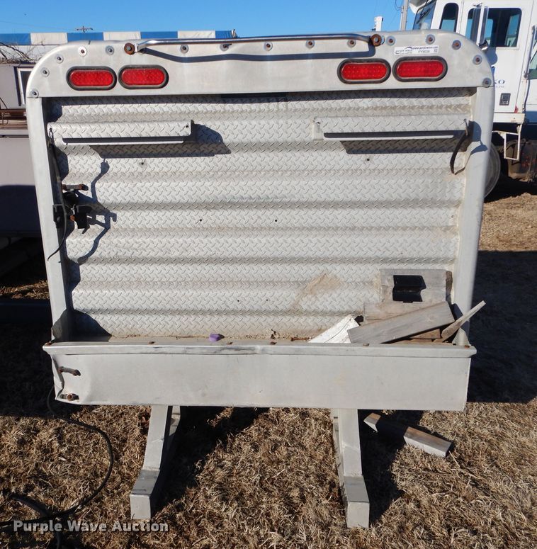 image for item FY9038 (2) aluminum headache racks