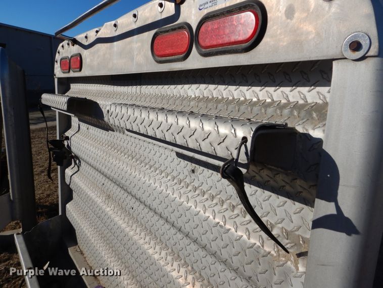 image for item FY9038 (2) aluminum headache racks