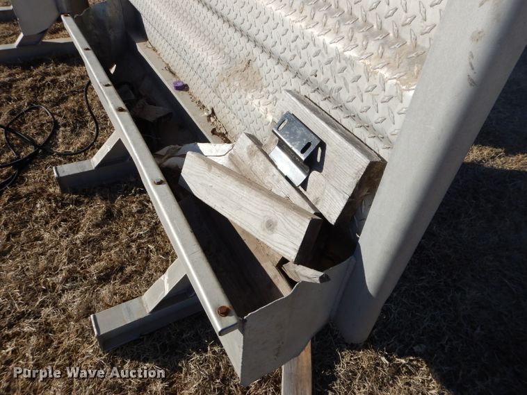 image for item FY9038 (2) aluminum headache racks