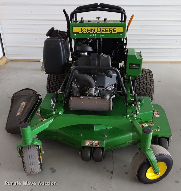 image for item FY9757 John Deere 652R Quik Trak ZTR lawn mower