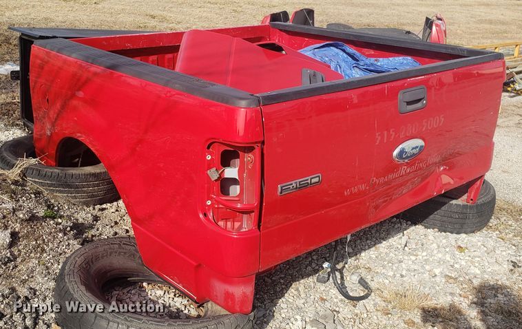 image for item GA9482 Ford F150 propane pickup truck bed