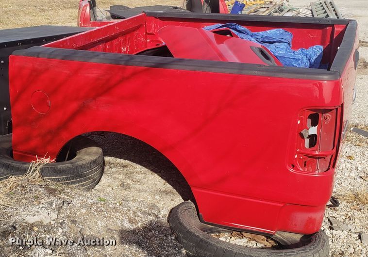 image for item GA9482 Ford F150 propane pickup truck bed