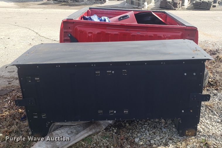 image for item GA9482 Ford F150 propane pickup truck bed