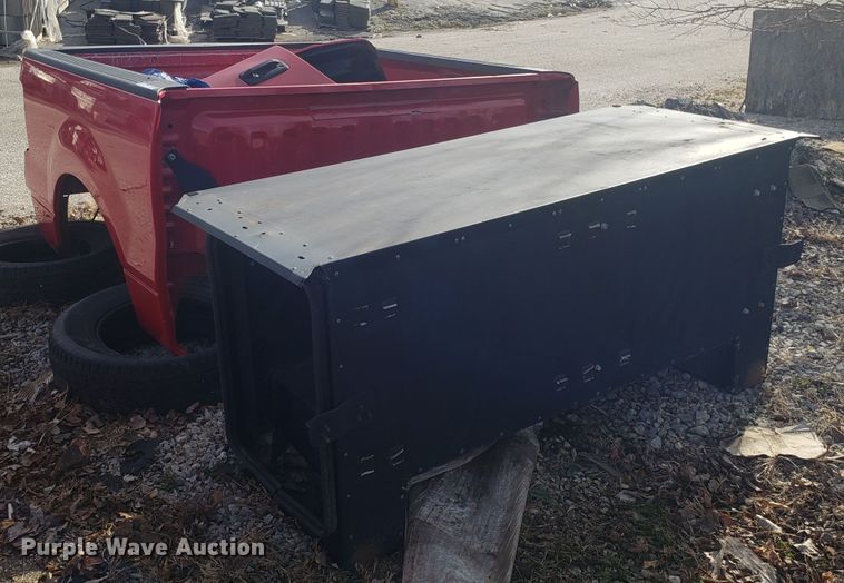 image for item GA9482 Ford F150 propane pickup truck bed