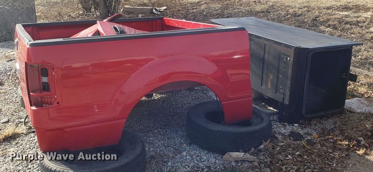 image for item GA9482 Ford F150 propane pickup truck bed