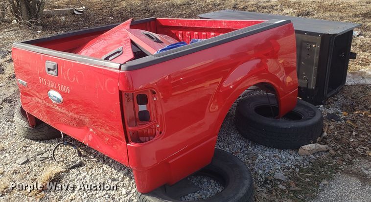 image for item GA9482 Ford F150 propane pickup truck bed