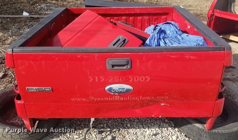image for item GA9482 Ford F150 propane pickup truck bed