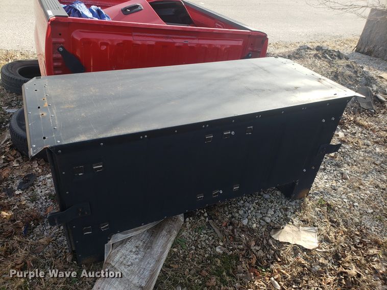 image for item GA9482 Ford F150 propane pickup truck bed
