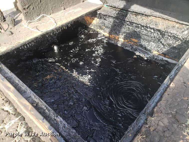 image for item GA9487 Garlock tar kettle