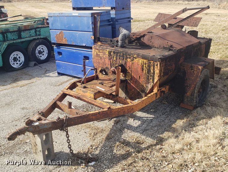 Tar kettle in Grandview, MO Item GA9490 sold Purple Wave