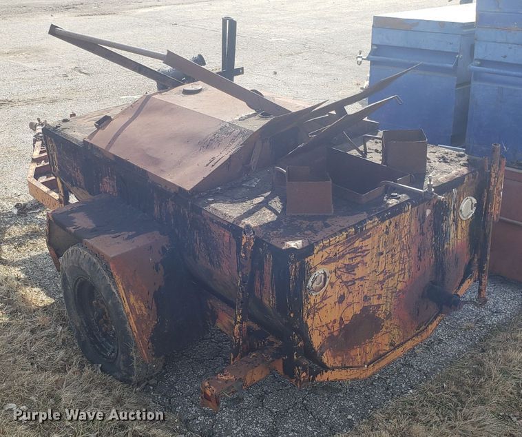 Tar kettle in Grandview, MO Item GA9490 sold Purple Wave