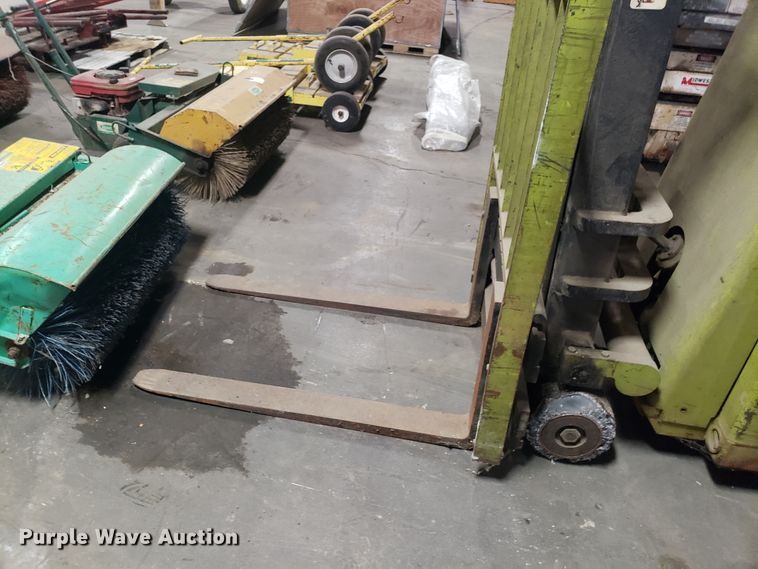 image for item GA9496 Clark NST20 forklift
