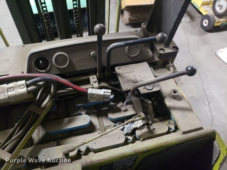 image for item GA9496 Clark NST20 forklift