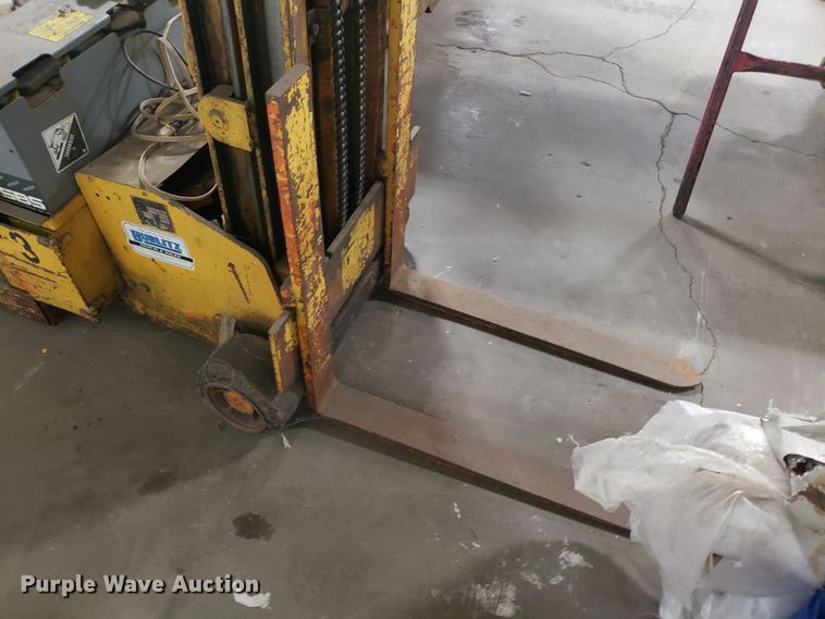 image for item GA9497 Yale CLTB forklift