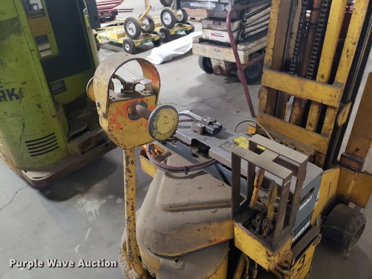 image for item GA9497 Yale CLTB forklift