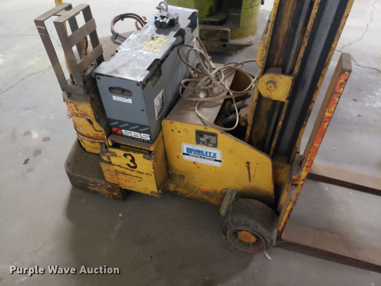 image for item GA9497 Yale CLTB forklift