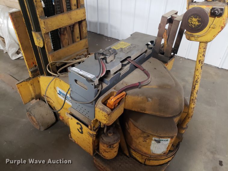 image for item GA9497 Yale CLTB forklift