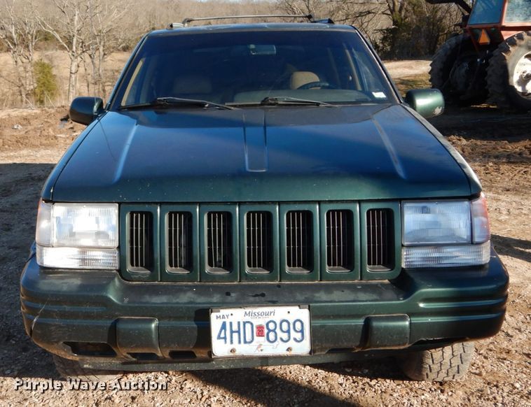 image for item GB9800 1996 Jeep Grand Cherokee SUV