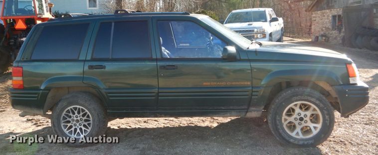image for item GB9800 1996 Jeep Grand Cherokee SUV