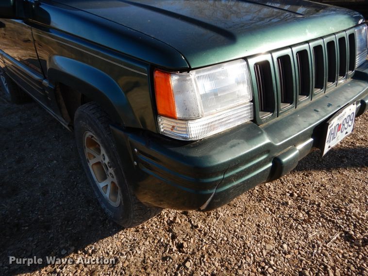 image for item GB9800 1996 Jeep Grand Cherokee SUV