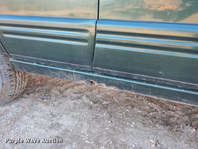 image for item GB9800 1996 Jeep Grand Cherokee SUV