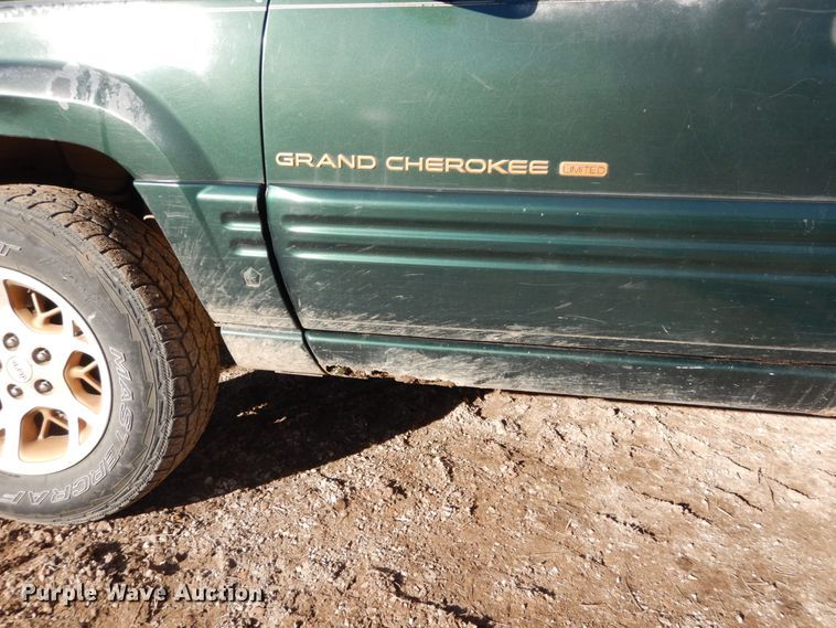 image for item GB9800 1996 Jeep Grand Cherokee SUV